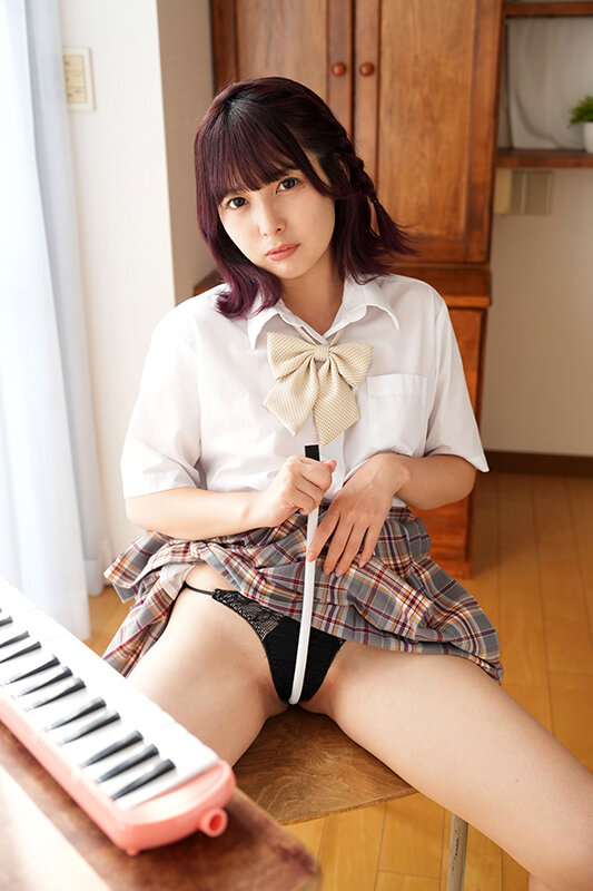 「浜部ののかの美少女グラビア動画｜巨乳アイドルのセクシーショット満載【Best naked】」のサンプル画像6枚目