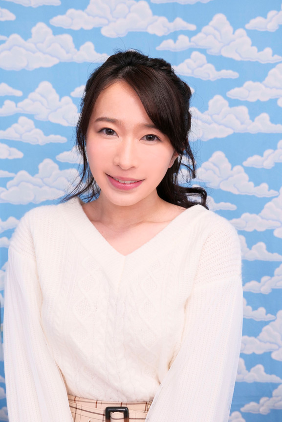 吉祥寺で見つけた心優しい巨乳の女子大生 童貞くんのオナニーのお手伝いのつもりがセックス練習ってことで素股していてヌルっと入って筆おろし！？