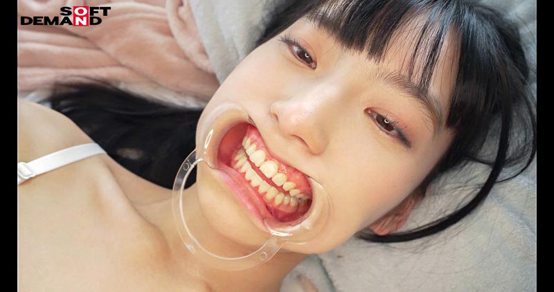 「鳥羽いく 貧乳スレンダー美女が拘束されぶっかけ責め｜元ひきこもり喪女の衝撃デビュー作」のサンプル画像10枚目