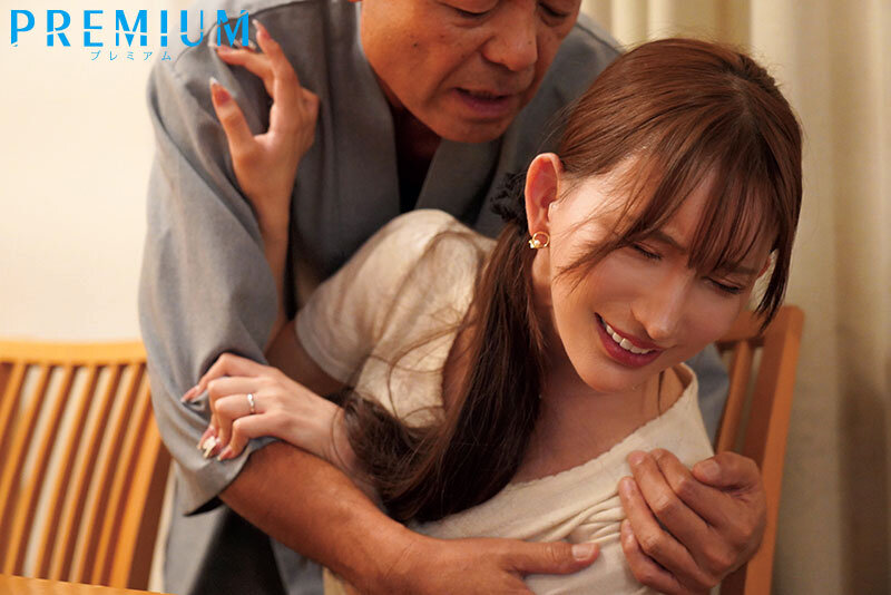 「楪カレン・山岸逢花・JULIAら11人が寝取られ3P中出しで犯される8時間NTR作品」のサンプル画像1枚目