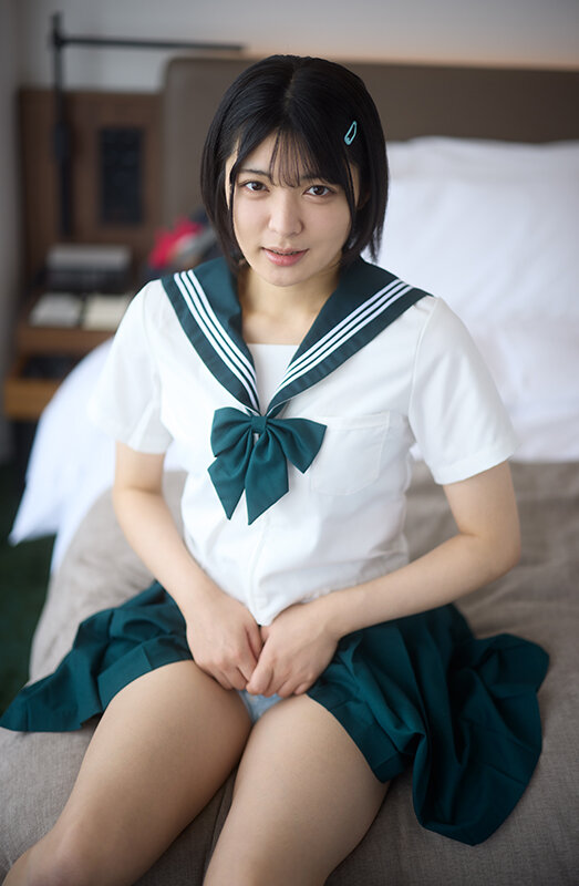 「虹村ゆみ パイパン女子校生と禁断の不倫関係 イラマチオから中出しまで狂おしい愛の記録」のサムネイル