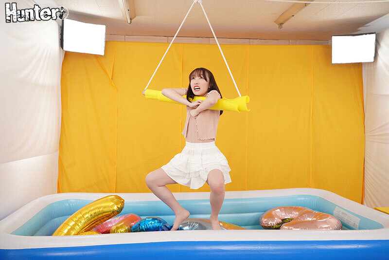 「【カップル】彼氏の前で羞恥プレイ！失敗したら中出し罰ゲームでNTR寝取られスワッピング体験」のサンプル画像6枚目