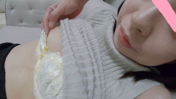 「【素人】渋谷在住まいちゃんに電マ&くすぐり責め!恥ずかしい姿でアクメ我慢チャレンジ」のサンプル画像5枚目