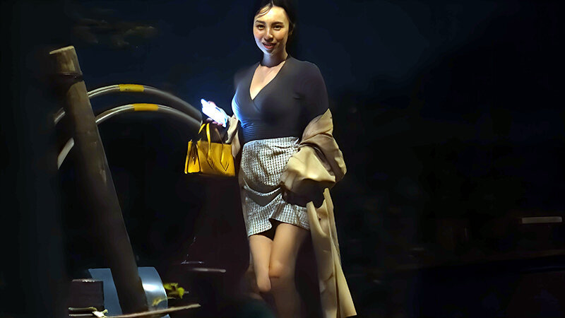 「【素人】街で出会ったお姉さんに手コキ・フェラでこっそり口内発射させてもらった体験談」のサンプル画像9枚目