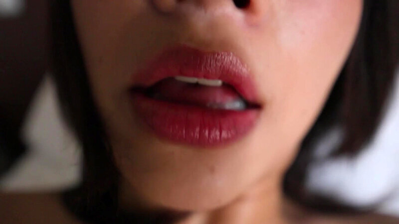 「範田紗々の熱帯恋歌｜巨乳美少女アイドルが魅せるセクシーグラビア映像」のサンプル画像17枚目