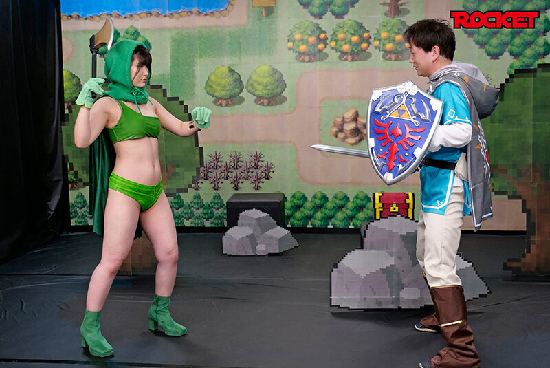 「沙月恵奈・加賀美さら・有加里ののかがRPGコスプレで魅せる!モブキャラなりきりプレイ」のサンプル画像4枚目