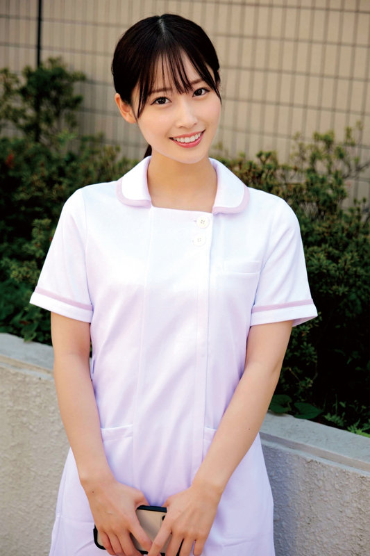 「美少女ナース みつきさんに中出し!巨根でナンパした美乳看護婦との濃密プレイ」のサムネイル