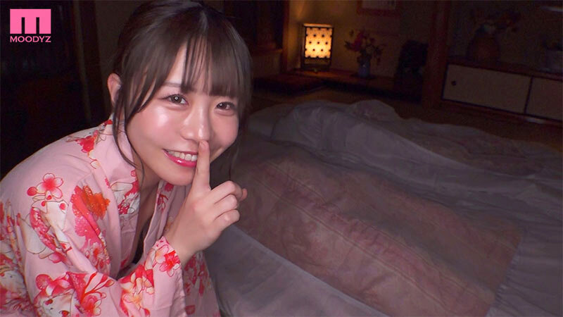 「柏木こなつが魅せる濃厚キス・接吻＆手コキテクニック｜温泉旅行で密着プレイ」のサンプル画像5枚目