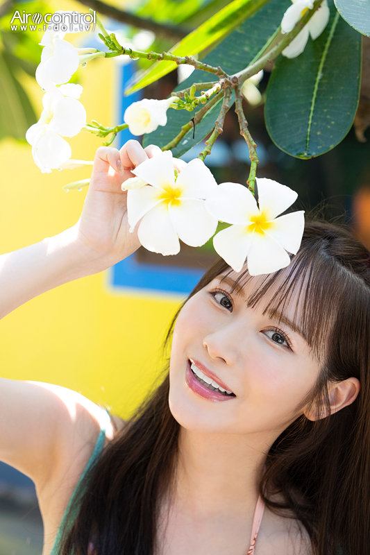 「小野六花の甘い誘惑と濃密プレイ｜清楚系美少女が魅せる官能グラビア作品」のサンプル画像2枚目