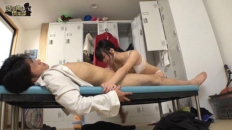 「【素人女子大生】名門大学テニス部員の着替え盗撮映像｜パンチラ・フェラまで収録した秘蔵動画」のサンプル画像3枚目