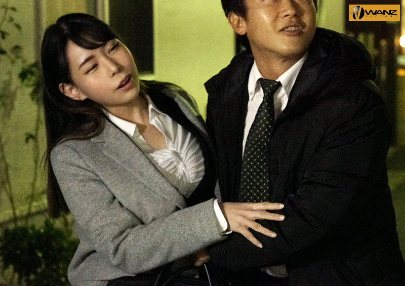 「吉根ゆりあの巨乳パイズリ＆中出しセックス！ノーブラ同僚とフェラから朝まで濃厚プレイ」のサムネイル