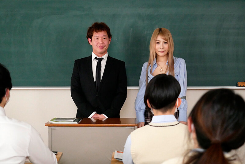 「星川まい ギャル痴女が濃厚キス&ごっくんで魅せる美乳ビッチの誘惑プレイ」のサムネイル