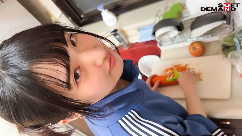 「久我まどか 制服女子校生がフェラ＆ごっくん初体験 スレンダー美少女と先生の秘密の関係」のサンプル画像6枚目