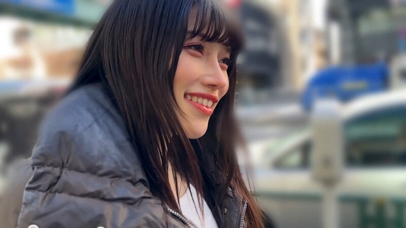 「【素人ナンパ】アパレルお姉さんひなみちゃんに街中キス交渉！接吻プレイで悶絶する美女の反応が最高」のサンプル画像2枚目