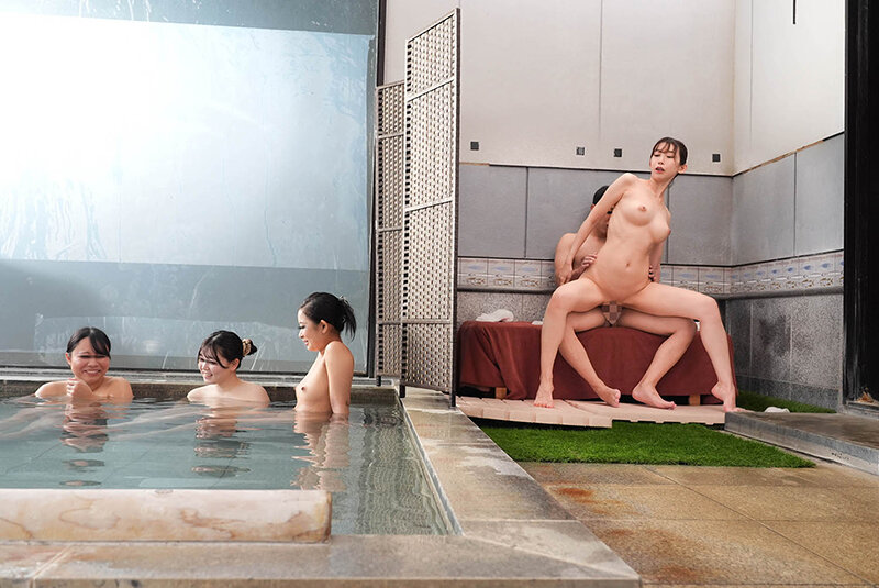 「【巨乳叔母さん】女湯でフル勃起した甥っ子にこっそりフェラで抜いてあげるスレンダー美人の優しい筆おろし」のサンプル画像6枚目