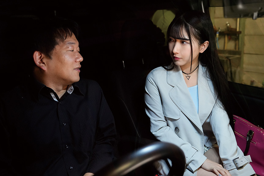 「宮西ひかる 熟女人妻が雨の日に元上司に従順に尽くす濃厚プレイ 切ない服従願望」のサンプル画像4枚目