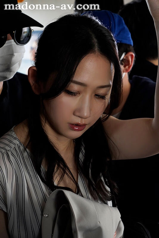 「熟女女上司・水戸かなが出張先で羞恥プレイ!人妻が中出しに悶える濃厚作品」のサンプル画像2枚目