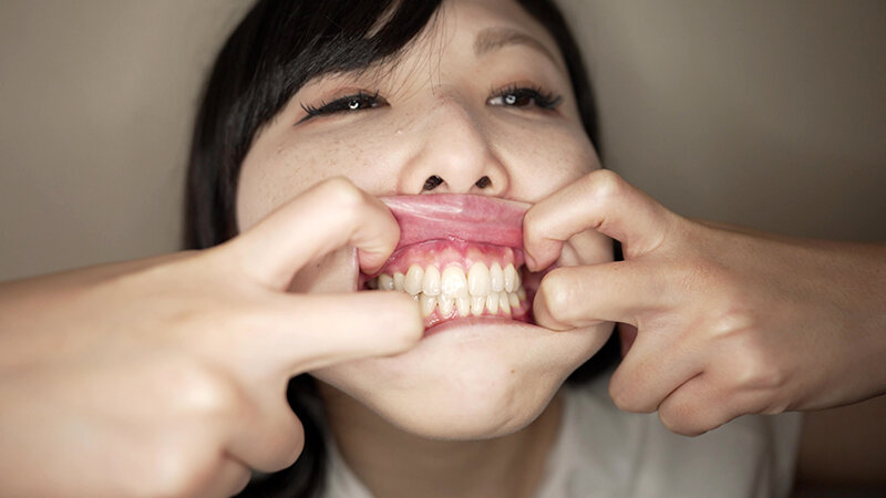 「【横山夏希】素人お姉さんをナンパ！変態リクエストに応える個人撮影プレイ」のサンプル画像11枚目