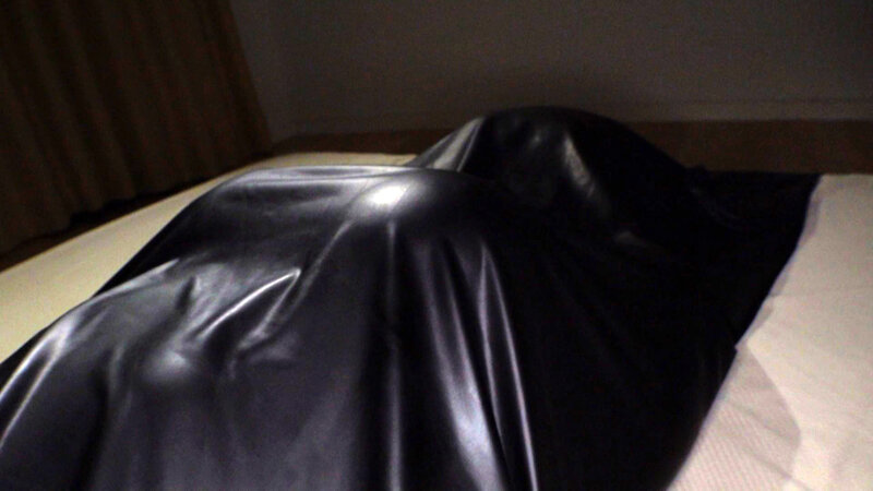 「花衣つばき 顔射＆局部アップで魅せるドール系美女の直送ボディパッケージ」のサムネイル