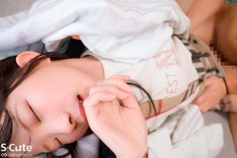 「美少女・南日菜乃のパイパン姿でフェラ&中出しご奉仕!従順な後輩との濃密プレイ」のサンプル画像7枚目