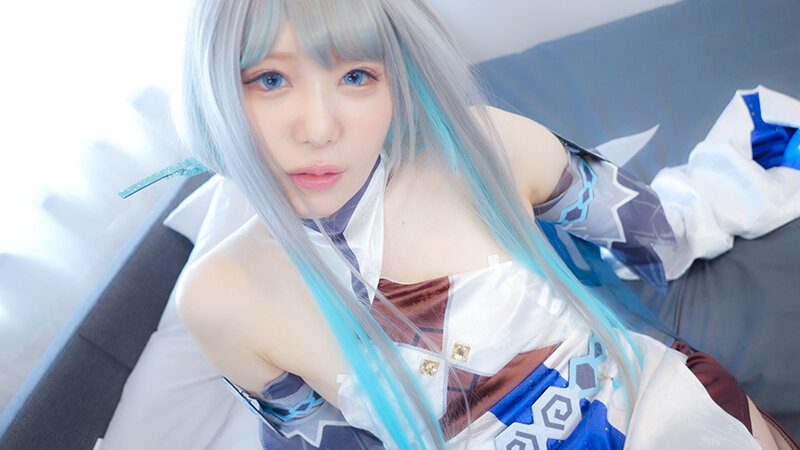 「水瀬りた コスプレ美少女がフェラ＆中出しご奉仕！スレンダー微乳レイヤーの濃密プレイ」のサンプル画像3枚目