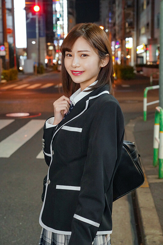 「街行く女子○校生限定！‘π1cm10万円’の極太ディルドチャレンジ！「こんなぶっといの入らないよぉ……照」とまたがった黒人よりデカいディルドにキツキツオメコをメリメリ開口され発情腰ふりが止まらない！未体験のデカチンで子宮口を刺激された性欲娘にデカマラを見せつ…」のサンプル画像15枚目