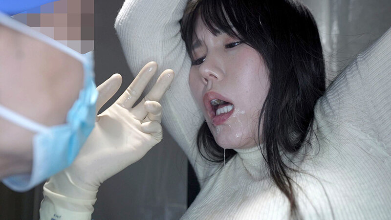 「【素人かな】拘束×クスコ×潮吹きで連続アクメ!研究所で絶頂オーガズム体験」のサンプル画像4枚目