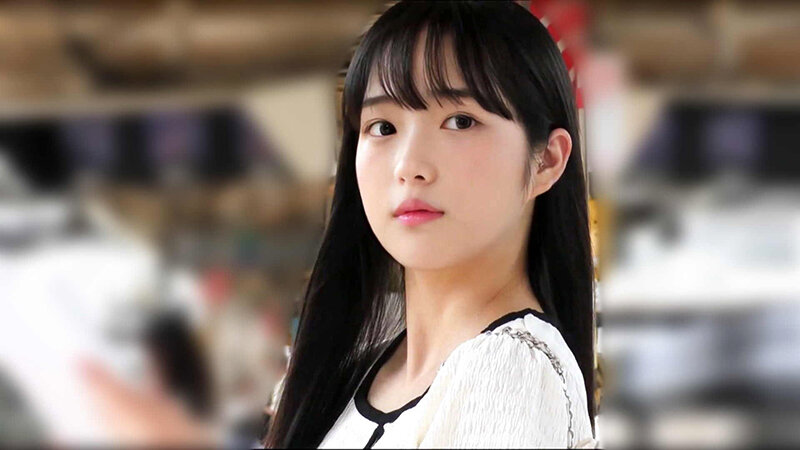 「美少女制服女子が電車内で辱めを受ける羞恥プレイ｜興奮必至の過激シチュエーション」のサンプル画像2枚目