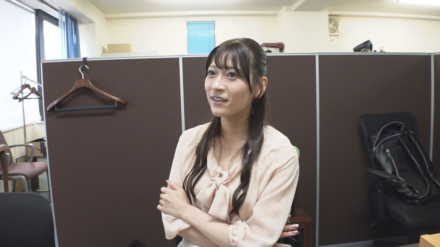 「藤井レイラ【セクシー女優】退職代行で上司に迫る!豊満ボディで依頼者を救う衝撃作」のサムネイル