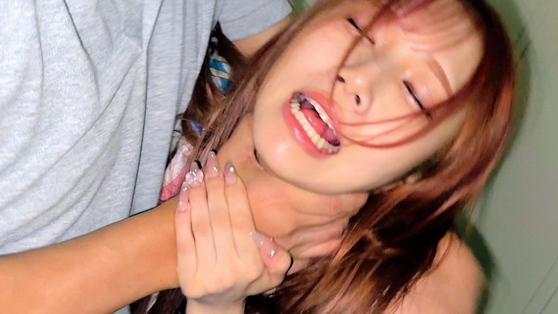 「【素人】巨乳の携帯ショップ店員Aさんがイラマチオ＆中出しされる盗撮風映像【職業モノ】」のサンプル画像3枚目