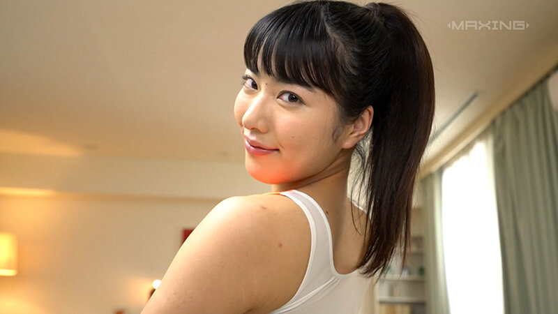 「由愛可奈が魅せる3P・4Pプレイ！スレンダー美乳ボディで絶頂アクメ連発の濃厚キス」のサンプル画像9枚目