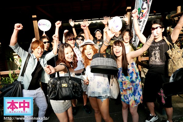 「桜ちなみ×黒ギャル乱交!大学サークル合宿で中出しレズプレイ盗撮映像」のサムネイル