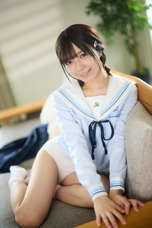 「日向由奈 パイパン美少女と禁断の関係 中出し近親相姦で深まる歪んだ愛の記録」のサンプル画像2枚目