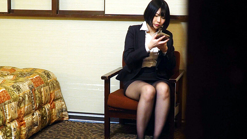 「【素人盗撮】ビジネスホテルで巨乳美女の秘密のオナニーを隠し撮り＃7」のサムネイル