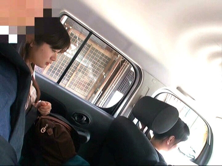 「【人妻不倫】欲求不満な主婦が温泉旅行で乱交プレイに溺れる背徳の人妻ドラマ」のサンプル画像2枚目