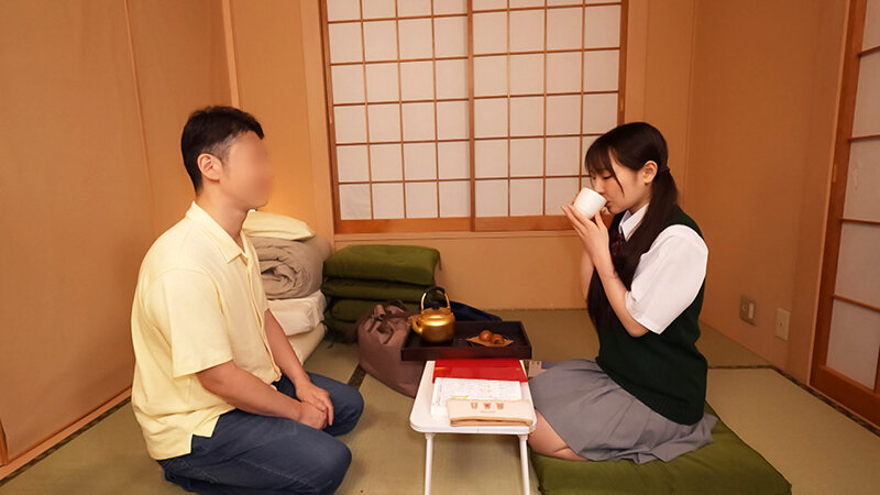 「平山羽那 初心な田舎娘JKが民宿で大人に辱められ中出し3Pの餌食に ミニ系女子校生」のサンプル画像1枚目