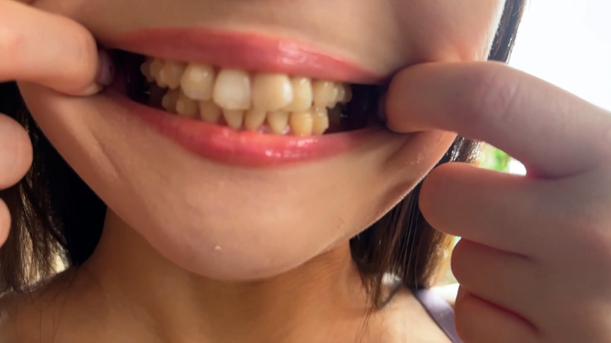 「【素人】街角パート主婦みおりさんの口内観察プレイ｜歯フェチ必見の接写映像【フェチ動画】」のサンプル画像3枚目