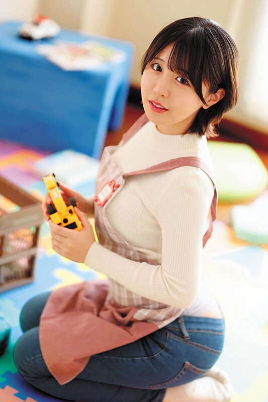 「柏木こなつが魅せる濃厚キス×パイズリ×中出し不倫！巨乳痴女の誘惑がヤバすぎる」のサムネイル