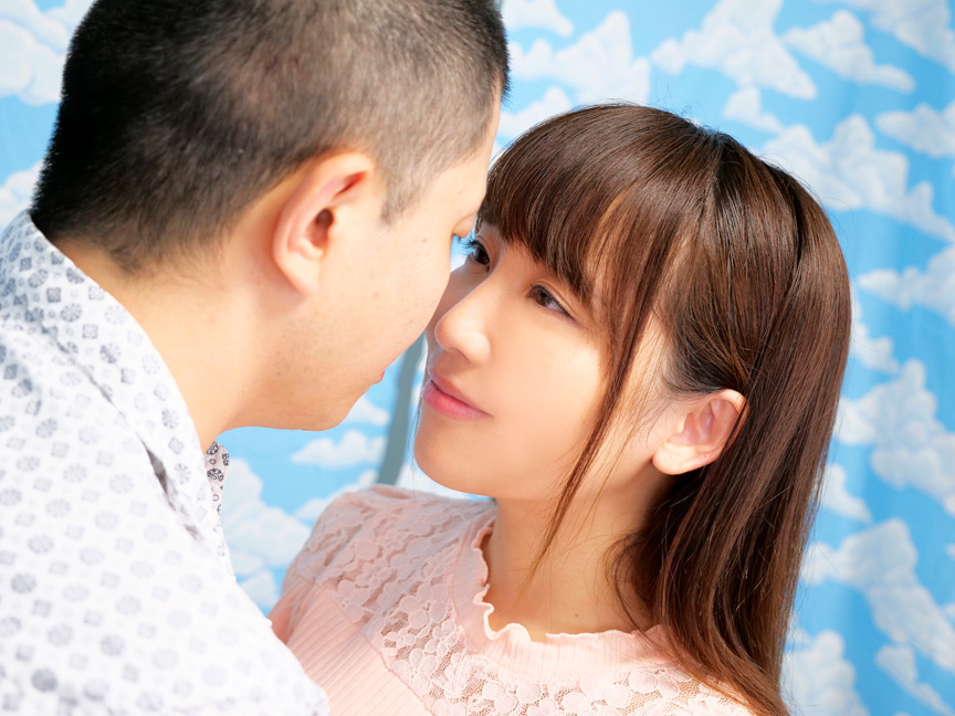 吉祥寺で見つけた心優しい巨乳の女子大生 童貞くんのオナニーのお手伝いのつもりがセックス練習ってことで素股していてヌルっと入って筆おろし！？