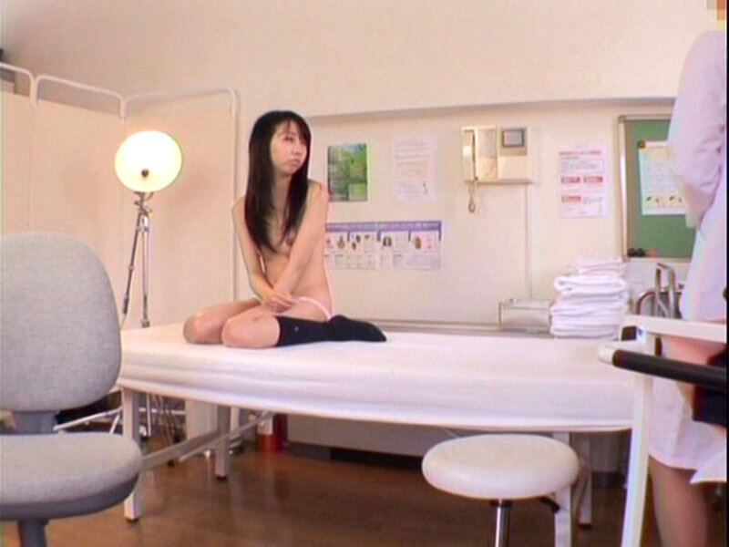 「女教師と女医のレズビアン秘密関係を盗撮！放課後の保健室で繰り広げられる禁断の時間【AIリマスター版】」のサンプル画像12枚目