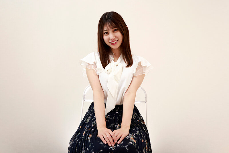 「素人OL春乃るるが魅せる濃厚キス・接吻と顔射プレイ！おっとり塾講師の本気イキ姿」のサムネイル