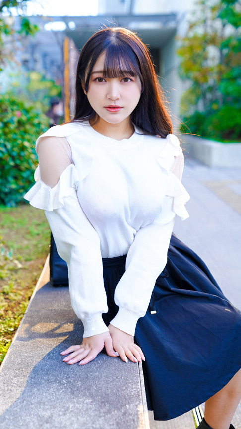 「【美巨乳美女12人】厳選グラマラス美女たちの魅惑ボディ4時間スペシャルコレクション」のサンプル画像19枚目