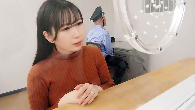 「美乳パイパン美女20人がイラマチオ&中出しされる拘置所面会室の秘蔵映像が流出」のサムネイル