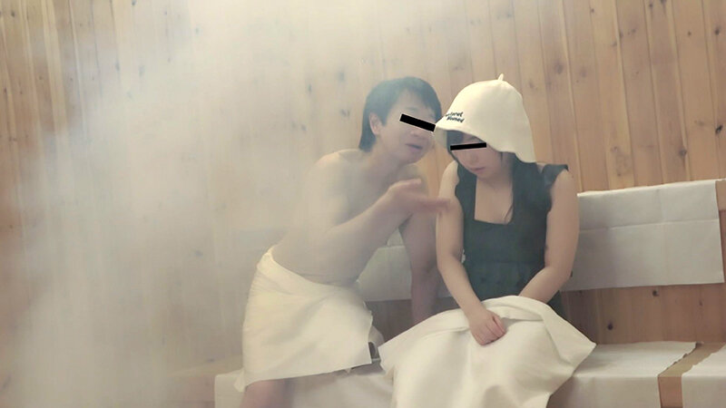 「【素人】巨乳女子が汗だくサウナで感じまくり中出し性交！秘蔵映像5名収録」のサンプル画像6枚目