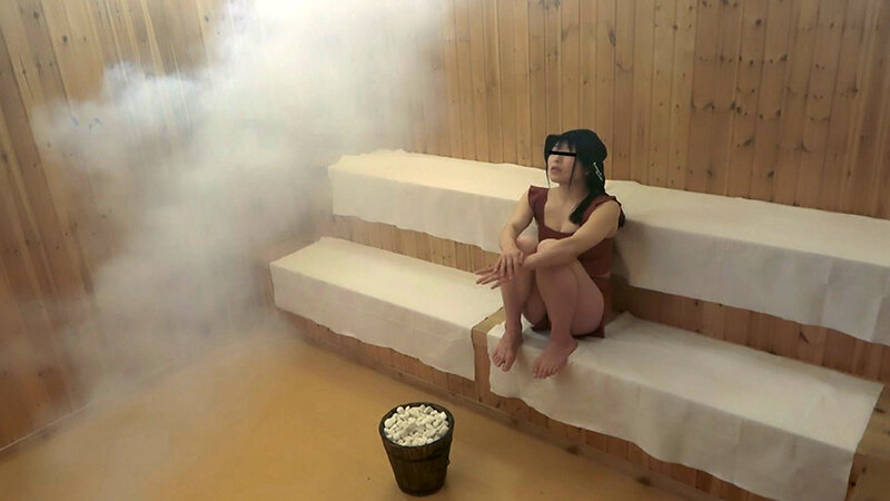 「【素人】巨乳女子が汗だくサウナで感じまくり中出し性交！秘蔵映像5名収録」のサンプル画像9枚目