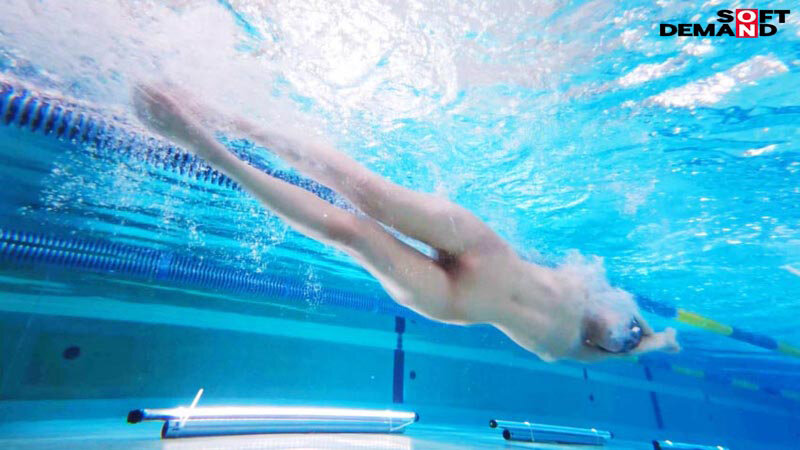 「素人アスリート葛西いつきAVデビュー！競泳水着の全国3位スイマーが魅せる衝撃映像」のサンプル画像5枚目