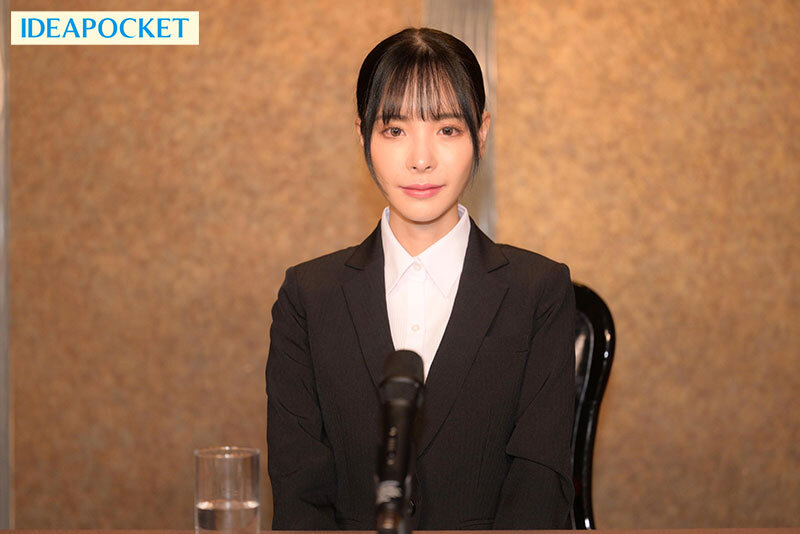 「桃乃木かな 美少女アイドルが屈辱のフェラ奉仕 中年男たちに服従する辱めプレイ」のサンプル画像1枚目