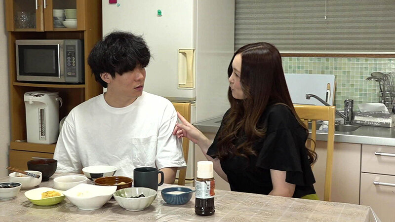 「愛澤らな 巨乳素人妻が中出しプレイ！コンビニで働く美熟女の濃厚セックス動画」のサンプル画像6枚目