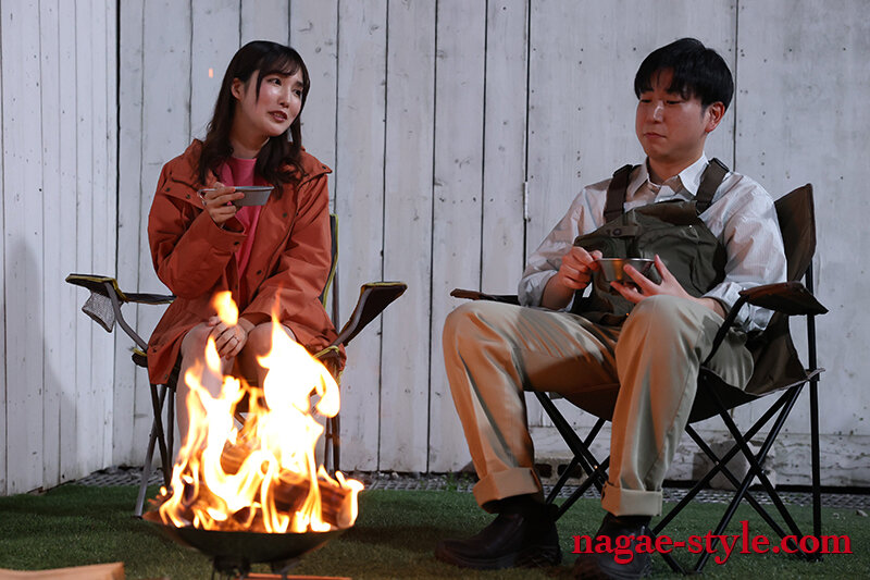 「徳永しおり 巨乳人妻がキャンプで中出しされる衝撃映像|町内会の男たちに寝取られた妻」のサンプル画像11枚目