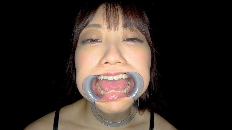 「笠木いちか 口内観察＆指しゃぶり動画｜素人お姉さんの開口器プレイが話題【個人撮影】」のサンプル画像19枚目